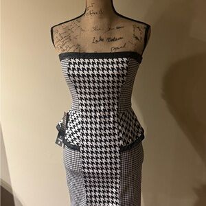 bebe Black and White Houndstooth Midi Dress